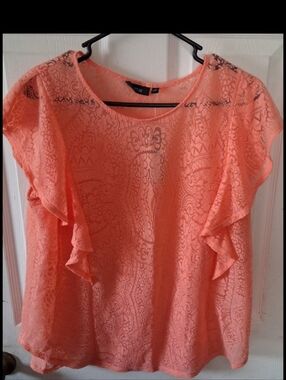 Apt. 9 - Women's Coral/Light Peach Color Lightweight Casual Blouse. Size XL. NWT